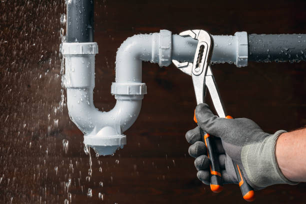 Professional Drain Cleaning technician working in Glendale, RI